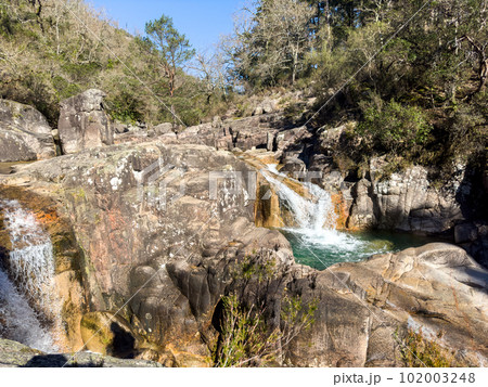 Cascata do Tahiti also known as Fecha das Barjas Cascata do Tahiti also known as Fecha das Barjas 102003248