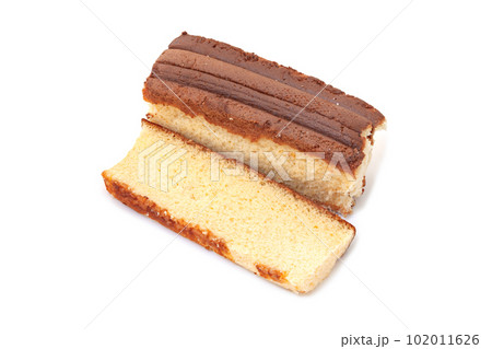 アウトレットの切り落としカステラ【白背景・切り抜き】 102011626