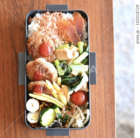 男子弁当（豆腐ハンバーグ弁当） 102018729