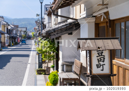 《大分県》日田市豆田町の町並み 102019393