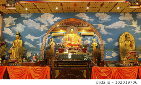 Beautiful Budhha Statue inside the Jaya Shri Mahabodhi Vihar, Bodh Gaya, Bihar.. Beautiful Budhha Statue inside the Jaya Shri Mahabodhi Vihar, Bodh Gaya, Bihar.. 102019706