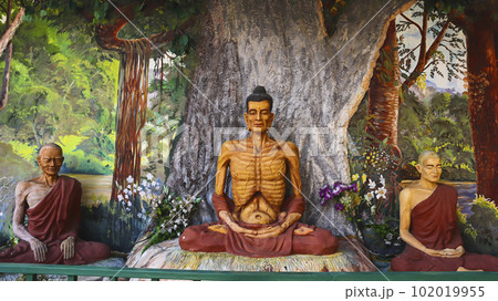 Statue of Lord Budhha Doing Meditation With Disciples, Dungeshwari, Gaya, Bihar.. Statue of Lord Budhha Doing Meditation With Disciples, Dungeshwari, Gaya, Bihar.. 102019955