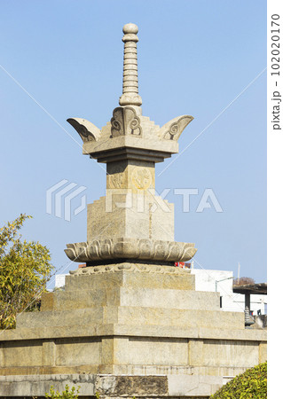 Japanese Temple Stupa, Bodh Gaya, Bihar.. 102020170
