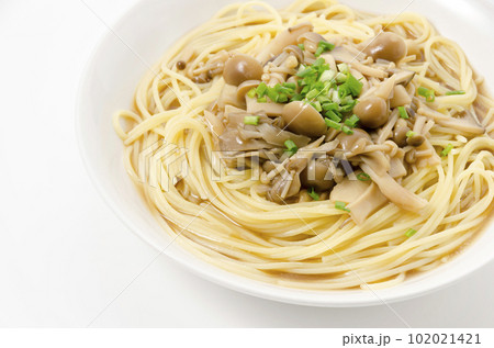 きのこの和風スープパスタ きのこの和風スープパスタ 102021421