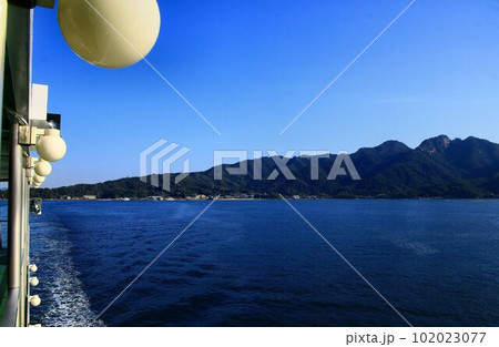 恵み豊かな瀬戸内・穏やかな宮島の海 恵み豊かな瀬戸内・穏やかな宮島の海 102023077