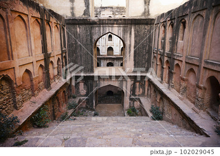 Interiors of Medtani Bawdi (Mertani Ji Bawari), built by the widow of Thakur Sardul Singh - Rani Medtani in 1783, Jhunjhunu, Shekhawati, Rajasthan, India Interiors of Medtani Bawdi (Mertani Ji Bawari), built by the widow of Thakur Sardul Singh - Rani Medtani in 1783, Jhunjhunu, Shekhawati, Rajasthan, India 102029045