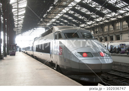 TGV（パリ・リヨン駅） 102036747