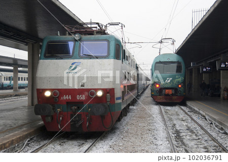 ベネチア・サンタ・ルチーア駅 ベネチア・サンタ・ルチーア駅 102036791