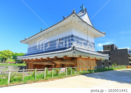 【鹿児島県】晴天の鶴丸城跡(御楼門)鹿児島城跡 【鹿児島県】晴天の鶴丸城跡(御楼門)鹿児島城跡 102051441