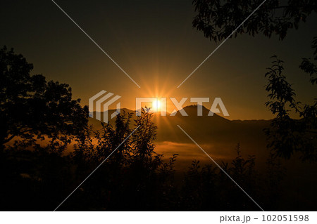 王地山展望台からの朝日 102051598