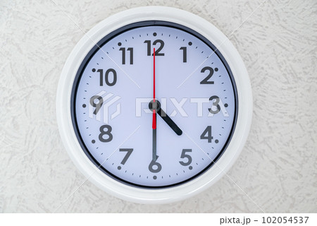 4時30分 16時30分 4時30分 16時30分 102054537