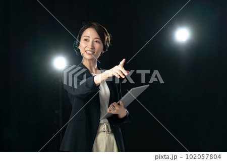 プロデューサー　ディレクター　ad 102057804