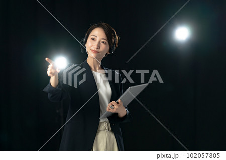 プロデューサー　ディレクター　ad 102057805