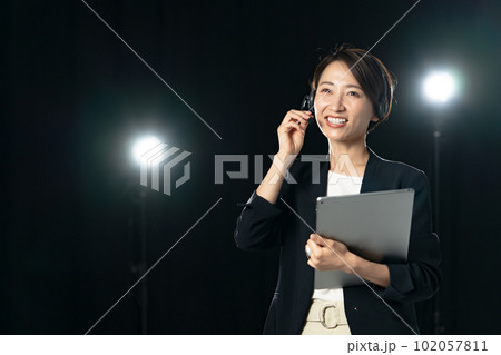 プロデューサー　ディレクター　ad 102057811