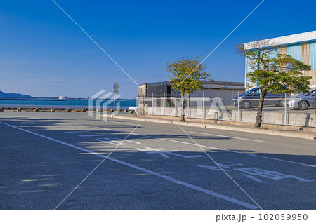 「この先海」の路面標示 「この先海」の路面標示 102059950