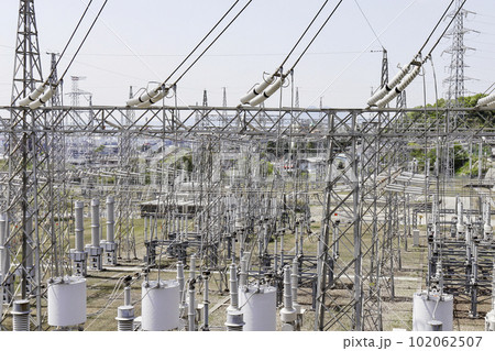 鉄塔 高圧鉄塔 送電線 鉄塔 高圧鉄塔 送電線 102062507
