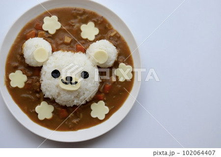 子供用カレーライス くまさん キャラカレーの写真素材 [102064407] - PIXTA