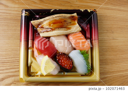 寿司盛合わせ　和食 102071463