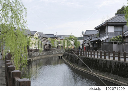 歴史的建造物が多く残る佐原の街並み 歴史的建造物が多く残る佐原の街並み 102071909