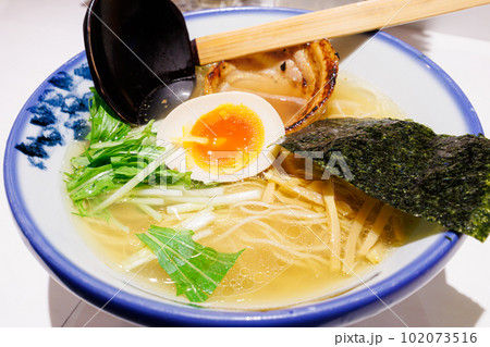 AFURIの柚子塩ラーメン 102073516