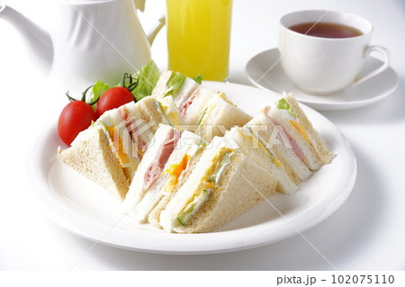 ミックスサンド　朝食 102075110