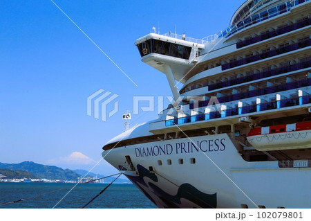 ダイヤモンドプリンセスと富士山 ダイヤモンドプリンセスと富士山 102079801