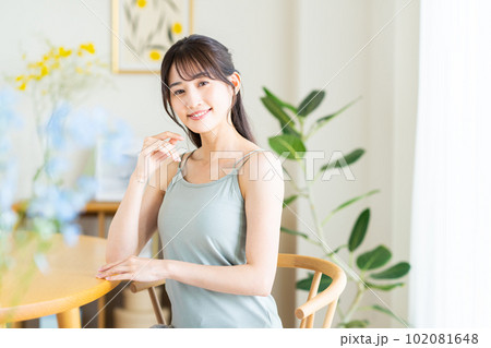若い女性のビューティ 若い女性のビューティ 102081648
