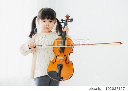 キッズバイオリン教室イメージ　　 102087127