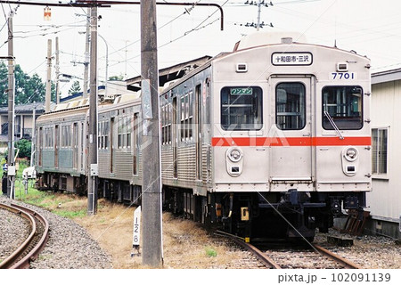 車両基地に停車する十和田観光電鉄7700系 車両基地に停車する十和田観光電鉄7700系 102091139