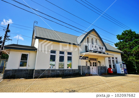 北海道の代表的リゾート地 大沼国定公園のJR大沼公園駅 102097682