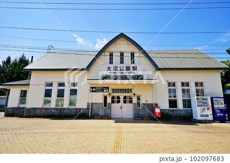 北海道の代表的リゾート地 大沼国定公園のJR大沼公園駅 北海道の代表的リゾート地 大沼国定公園のJR大沼公園駅 102097683