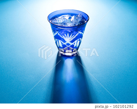 焼酎の水割り 焼酎の水割り 102101292