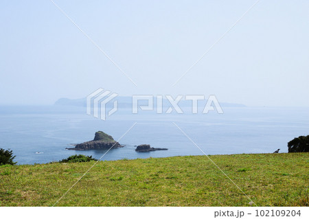 大バエ灯台より鯨島・大島・壱岐方向を望む 102109204