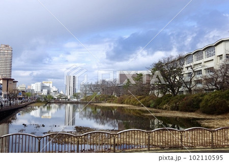 久保田城大手門跡の濠　秋田県秋田市 102110595