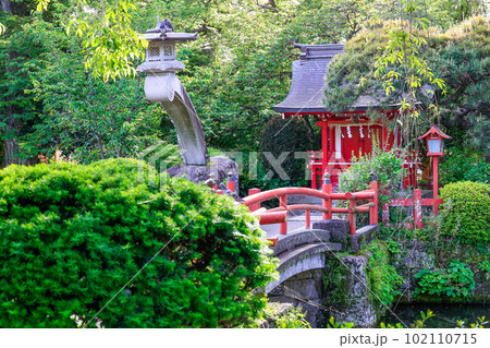 新緑の厳島神社 102110715