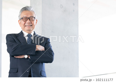 ビジネス　シニア　社長 102111177