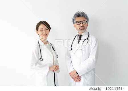 医療 白衣のドクター 医療 白衣のドクター 102113614