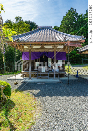 京都府亀岡市の東光寺 薬師堂 京都府亀岡市の東光寺 薬師堂 102117260
