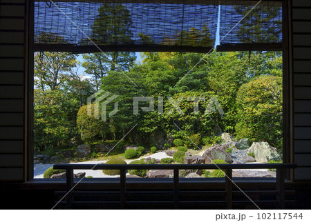 妙心寺 退蔵院 方丈(本堂)の座敷から見た元信の庭 妙心寺 退蔵院 方丈(本堂)の座敷から見た元信の庭 102117544