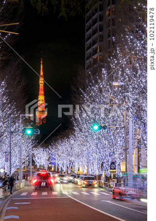 東京タワーと冬のけやき坂ライトアップの絶景風景 東京タワーと冬のけやき坂ライトアップの絶景風景 102119478