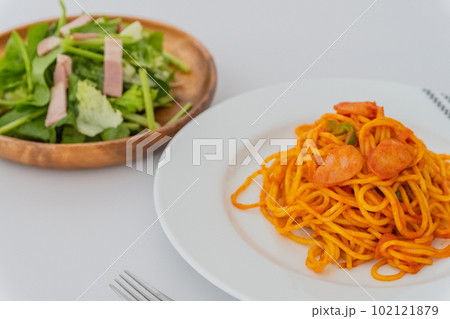 ナポリタン トマト味 パスタ料理 洋食屋イメージ素材 102121879