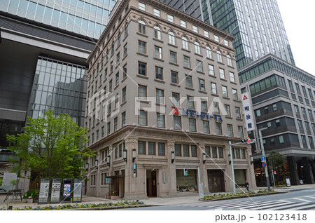 文化財の明治屋京橋ビル 102123418