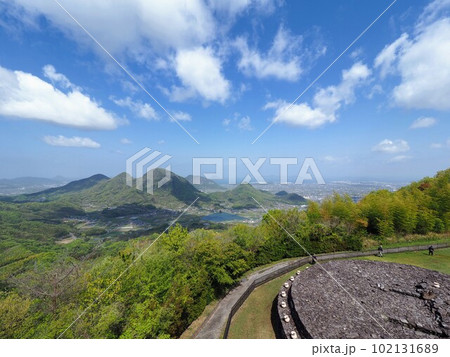 野田院古墳と善通寺市・五岳山2 102131689
