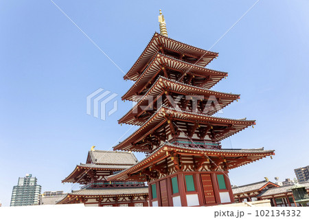 大阪・四天王寺「金堂と五重塔」(2023年4月1日撮影) 大阪・四天王寺「金堂と五重塔」(2023年4月1日撮影) 102134332