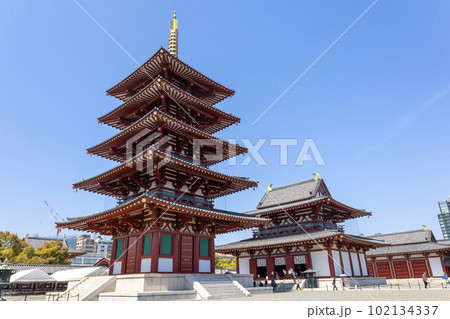 大阪・四天王寺「金堂と五重塔」（2023年4月1日撮影） 102134337