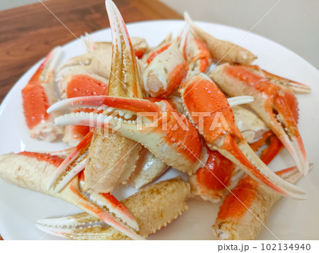 食材　新鮮なカニ 102134940
