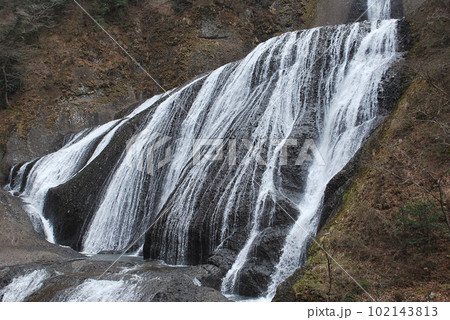 袋田の滝  茨城県久慈郡大子町袋田   大子町観光協会  102143813