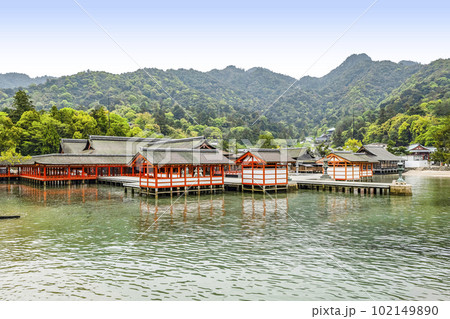 海に浮かぶ厳島神社 海に浮かぶ厳島神社 102149890