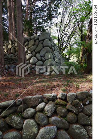 織田信長伊勢侵攻における北畠氏最後の砦大河内城 102155064