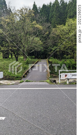 道路から橋 102156055